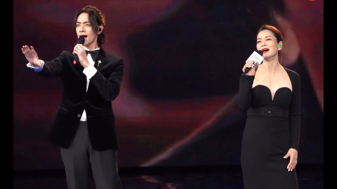【郑云龙 Zheng Yunlong】2021第十一届北京国际电影节开幕式嘉宾表演 毛阿敏&郑云龙《我们不怕》LIVE｜新浪电影现场版