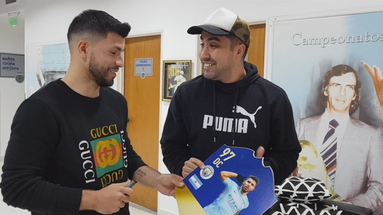 KUN ¿QUIEN ES MEJOR EN EL FIFA VOS O MESSI? | KUN AGUERO