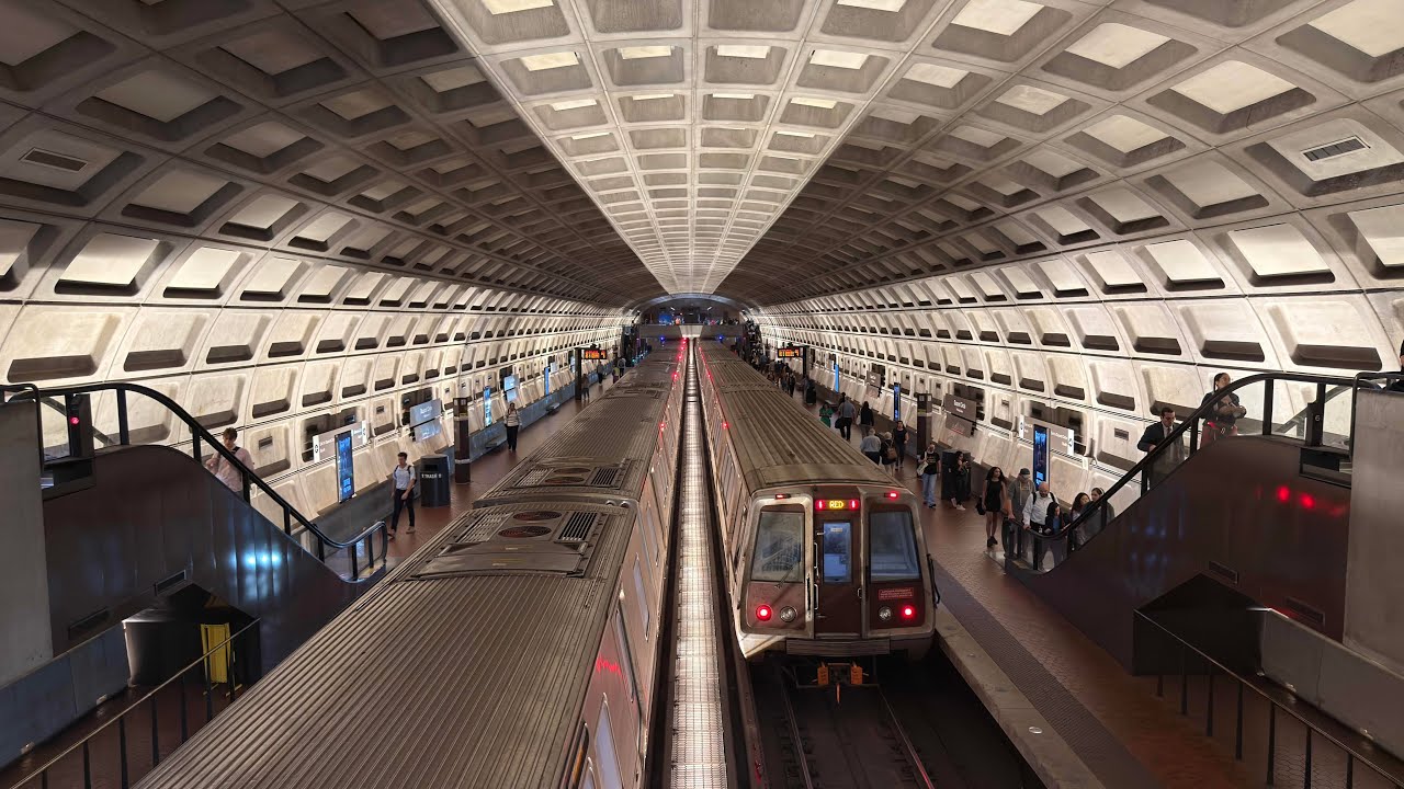 (HD) Washington DC MetroRail Trains