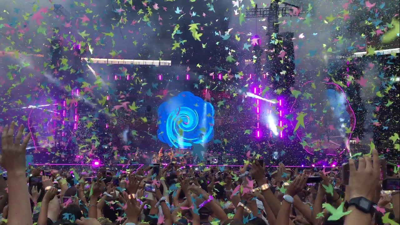 COLDPLAY LIVE AT STADE DE FRANCE PARIS 16/07/17 EVERY TEARDROP IS A WATERFALL
