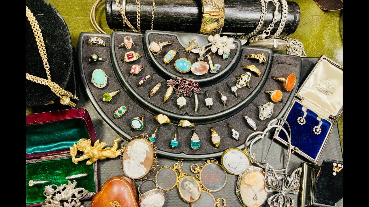Killer Queen 👑Antique Jewelry Dana Stewart Coates Superbowl Sunday Antique Jewelry Sale Gold 👑