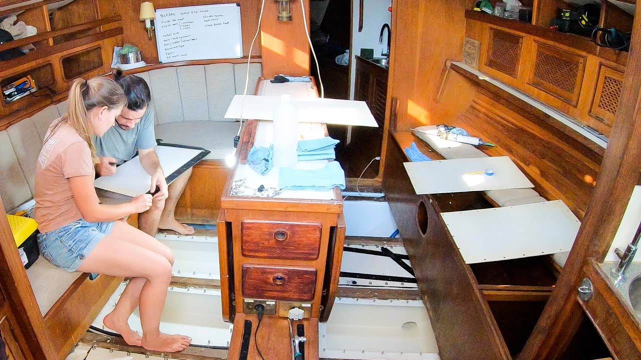 ⛵️The scariest project so far on the refit of our (once) abandoned sailboat!! 😱#158