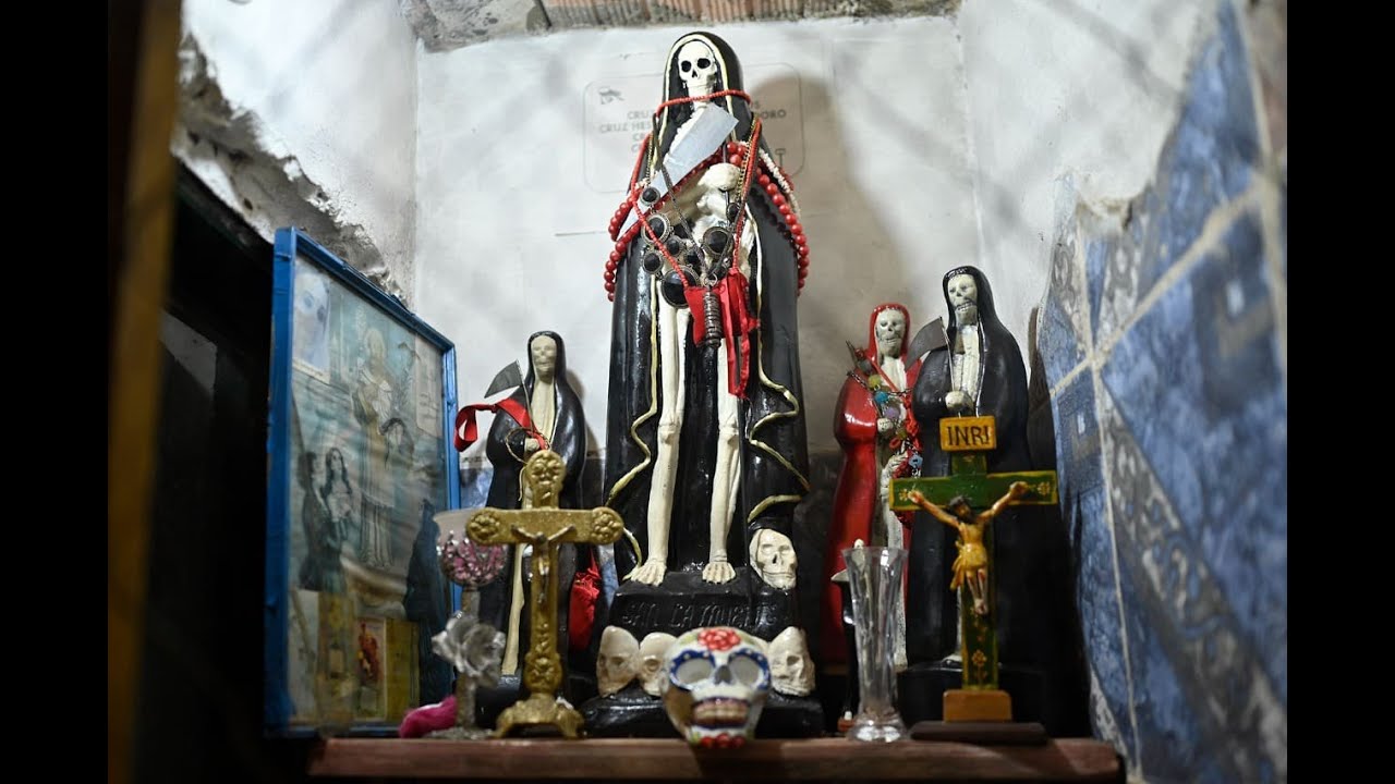 El Santo de los deseos diabólicos - Historia Central Estreno