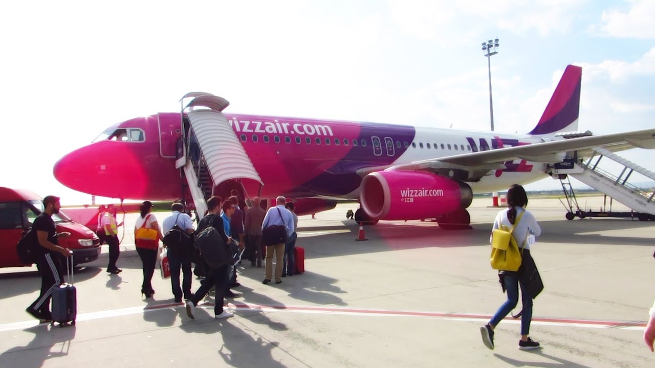 TRIP REPORT | WIZZAIR A320 | First Flight Budapest to Bucharest | Full Experience! [Full HD]