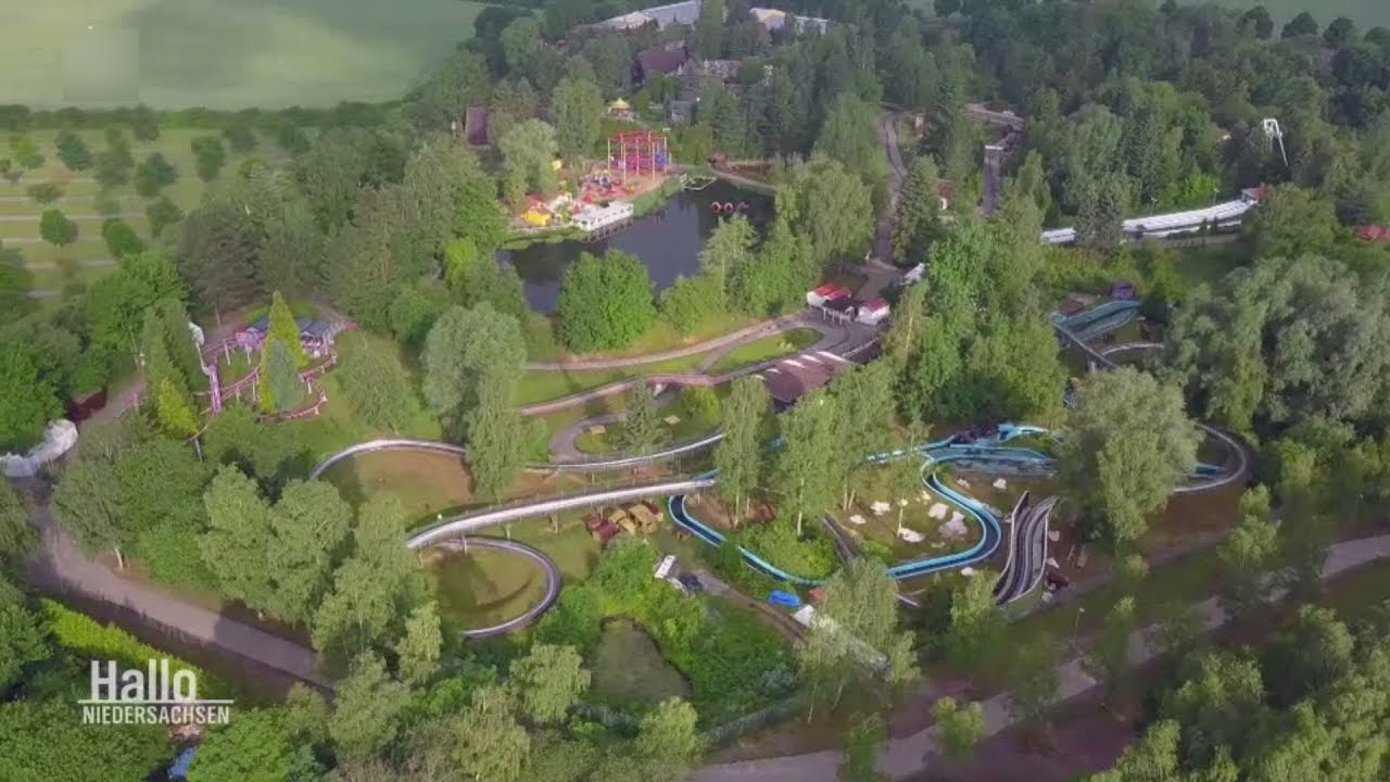 Rasti Land und seine Mitarbeiter