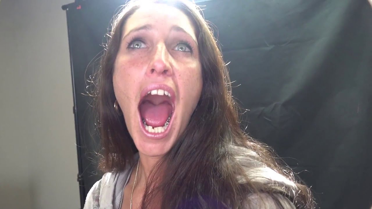 Uvula and mouth show