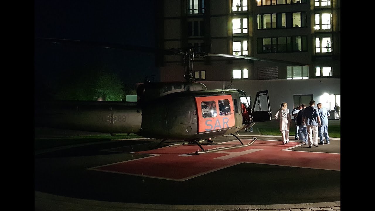 SAR-Hubschrauber landet am Katharinen-Hospital in Unna