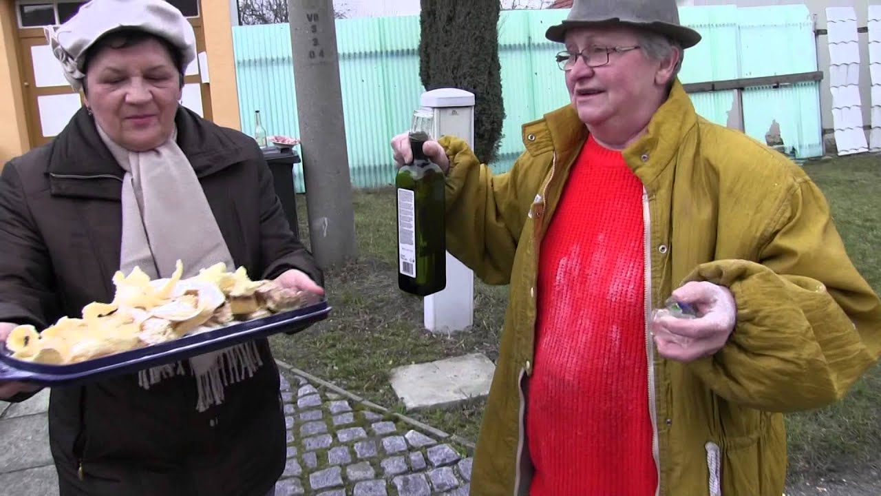 BÁNOV-Jedinečné pondělní fašankové chození s JURŮ A CEPEM, dvojicí píšťaláků a zpěváky ze sboru 7.