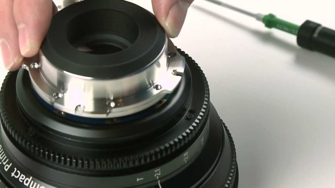 Carl Zeiss Lenses - Compact Prime CP.2  Instrucciones para cambiar la montura (Spanish)