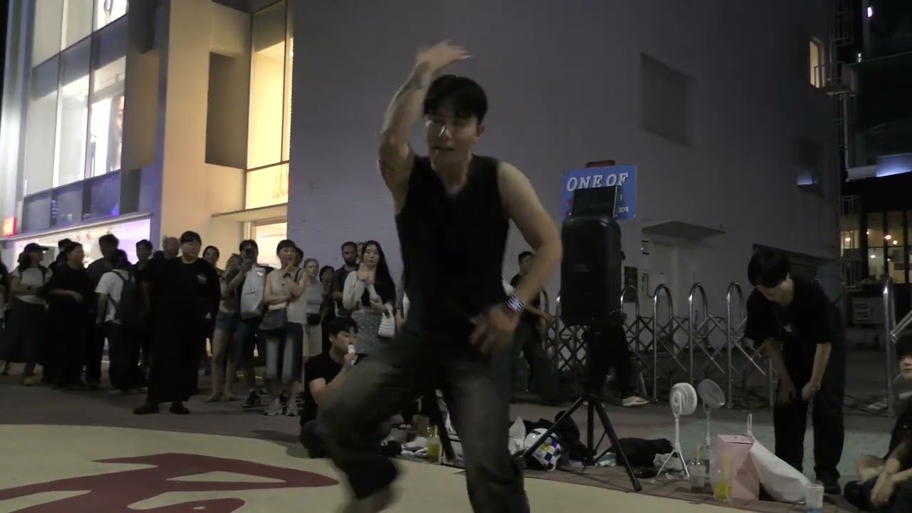 250807 kpop cover dance team ONE OF - Bad (Christopher) Hongdae busking