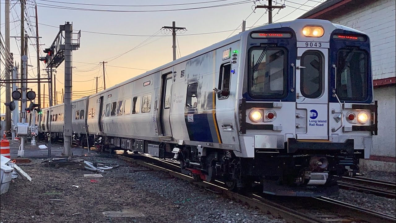 LIRR Martin Luther King Jr Day Morning Rush at Mineola featuring M9 East Williston & RS40 1/18/21