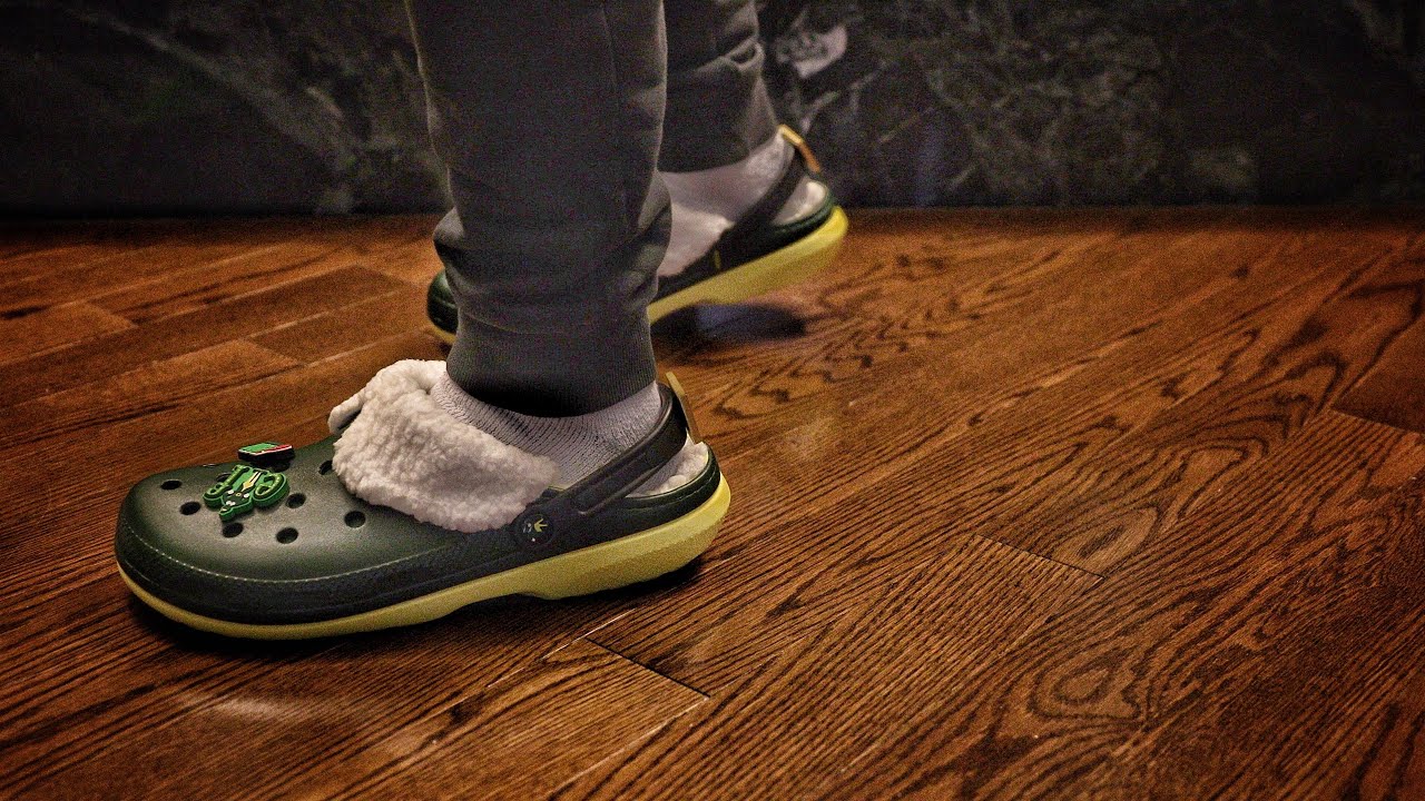 Crocs Classic Clog Elf on Foot Review