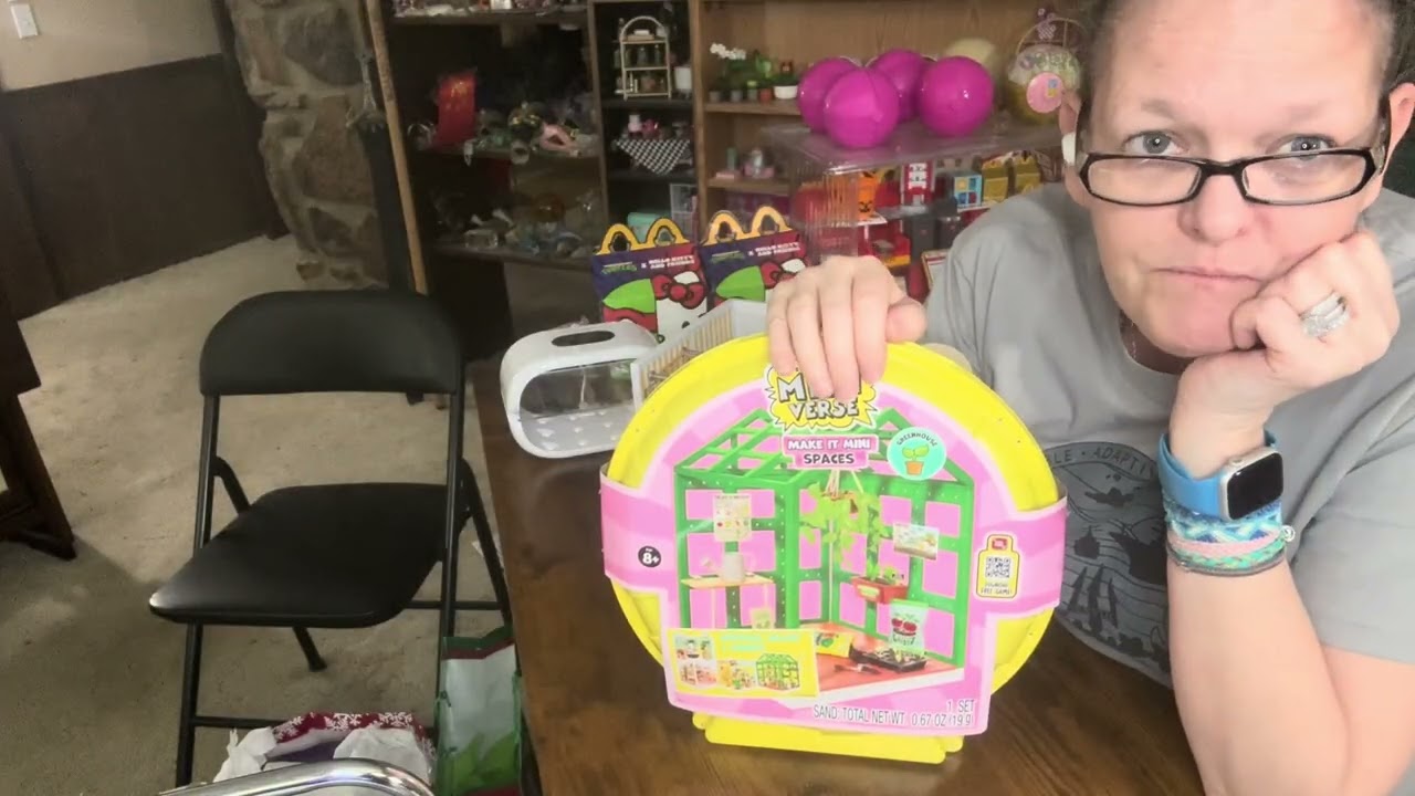 My new pet store creation! Sorry for my voice and forgive me for not posting I’ve had a rough month 