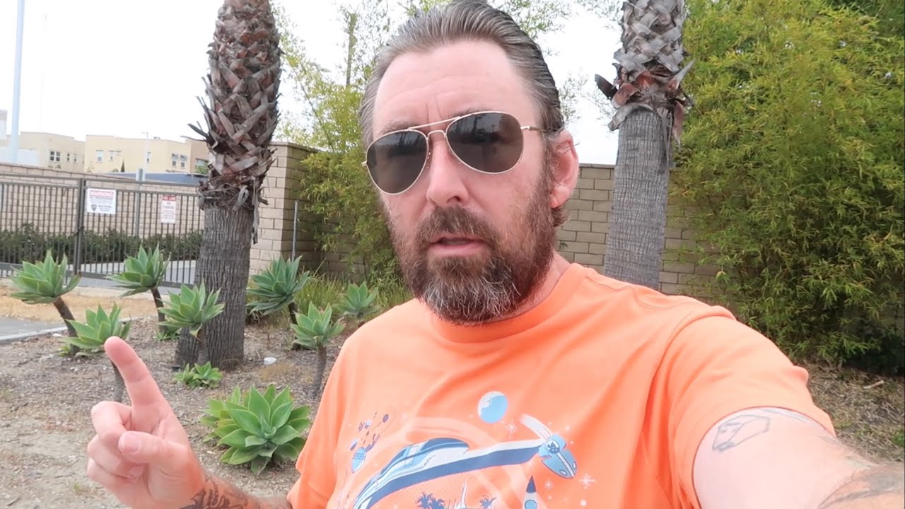 Leaving Los Angeles & Heading Home / Randy’s Donuts Regret - Flying Delta Airlines LAX To Orlando