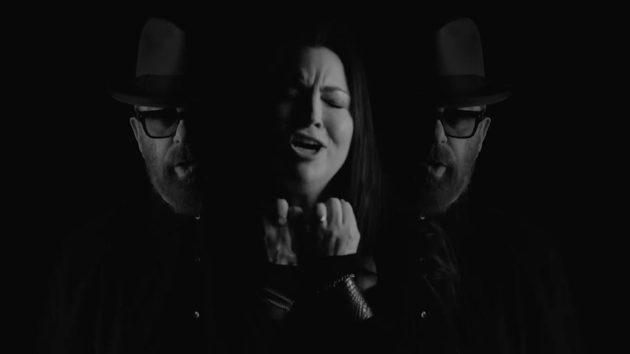 Love Hurts - Amy Lee & Dave Stewart