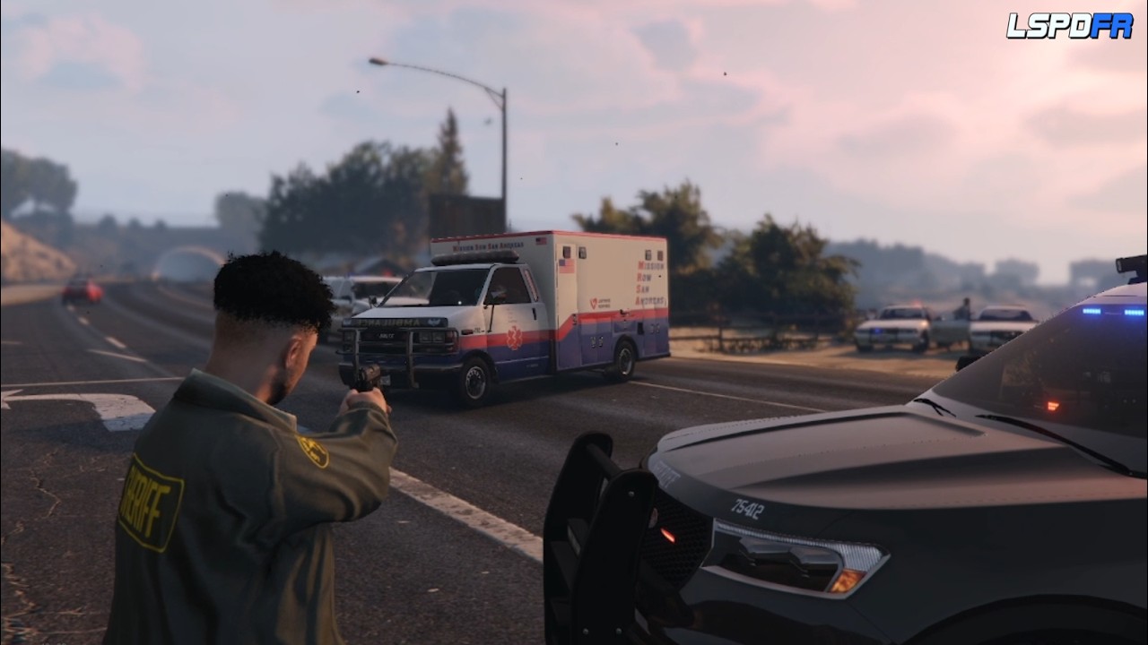 GTA V LSPDFR | Episode 25: Ambulance Theft Turns Into a High-Speed Chase