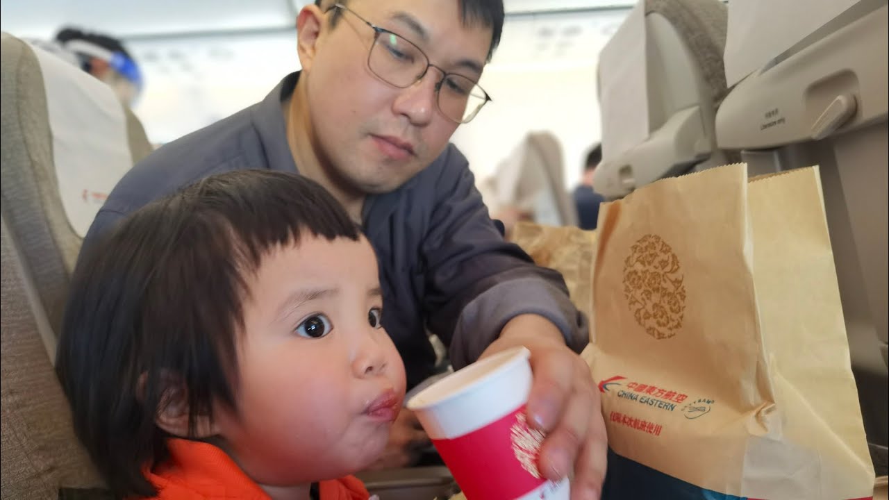 Dẫn chồng con về Việt Nam và phản ứng bất ngờ của bà ngoại!•Tập 112