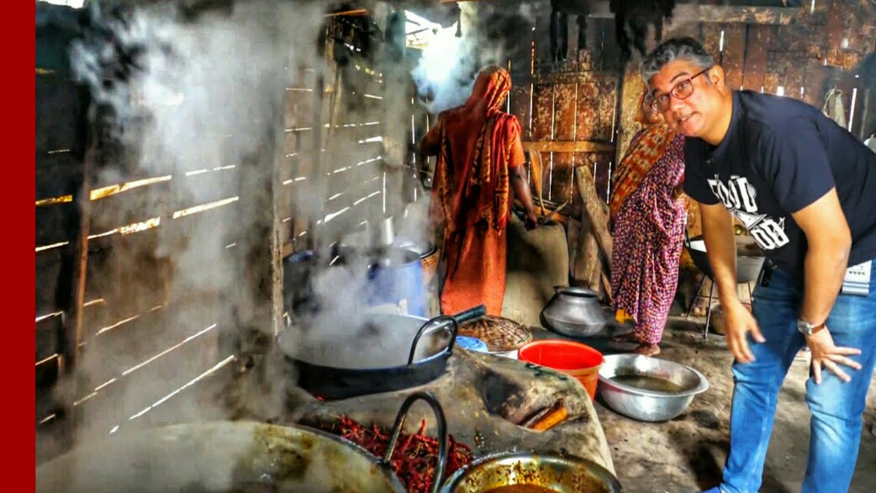 CHUI JHAL - লাকরির চুলায় চুইগোশ, খেয়ে ঘাম ছুটে গেলো - MUSLIM HOTEL Bejerdanga, Khulna