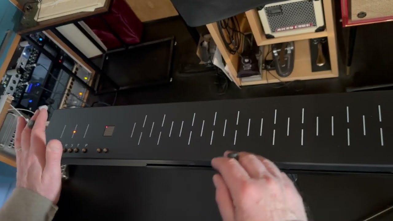 Simon Russell plays the SOMA FLUX