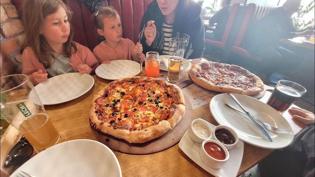 Tak długo dawno nie czekaliśmy - PIZZA HUT Warszawa Starówka 3 maja