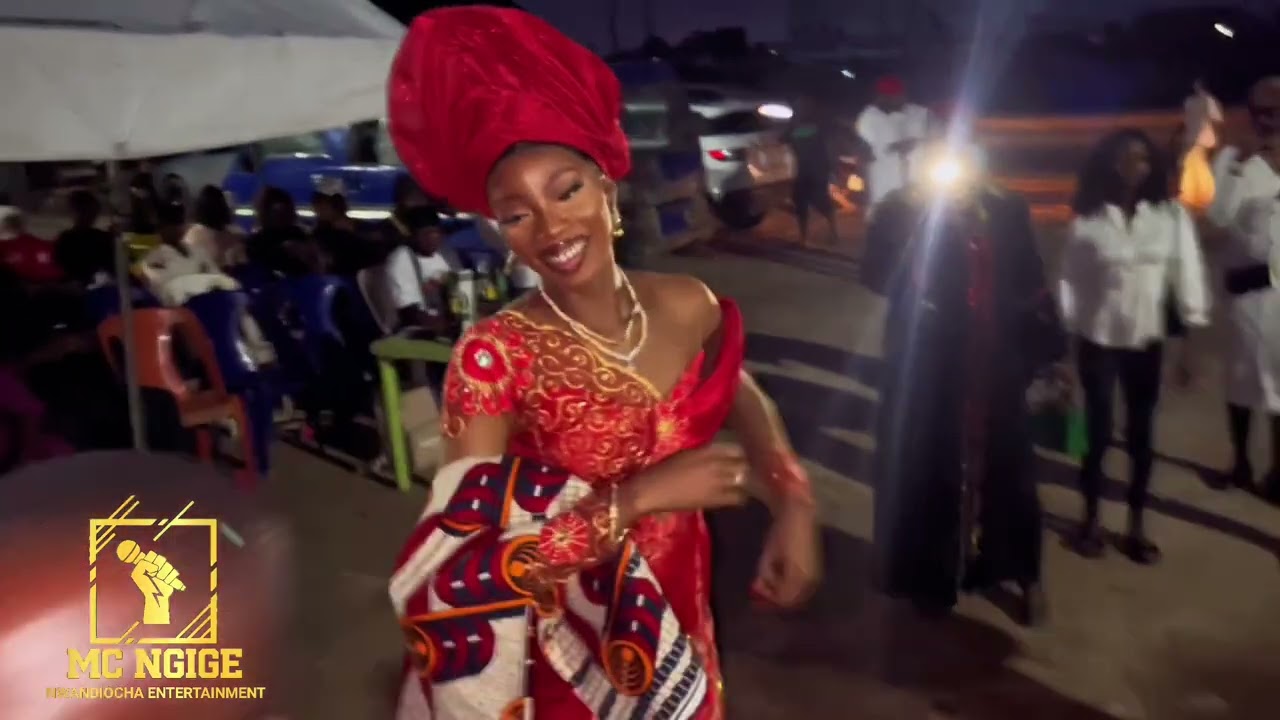 Paul Twinstar Live Stage On IGWE RUPEES Nnata Nwunye At Asaba.