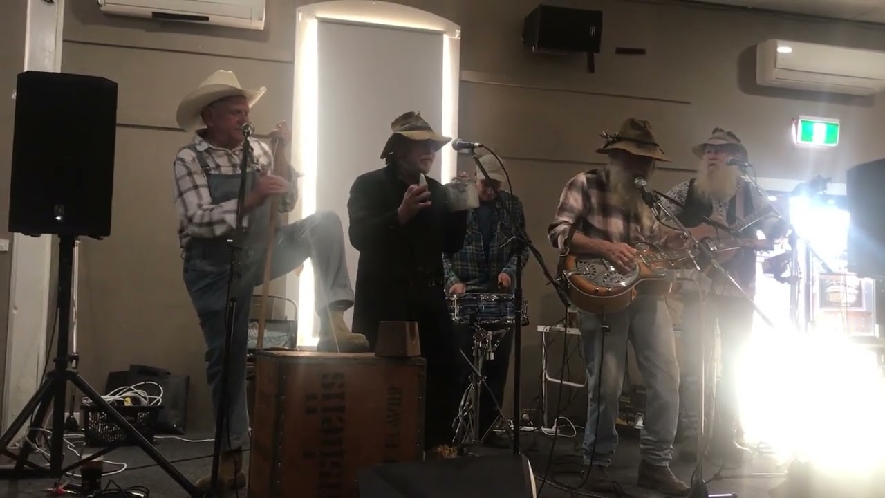 Rollin In My Sweet Baby's Arms (Buster Carter and Preston Young) by the Possum Scratchers .