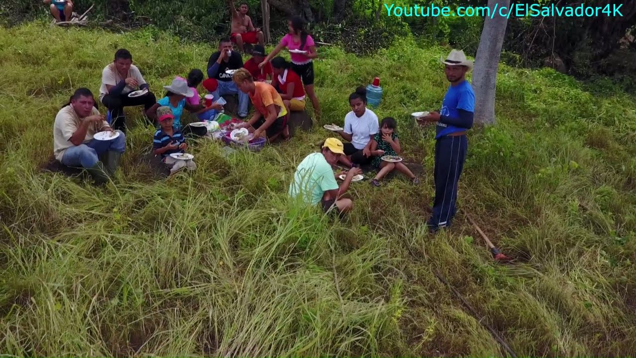 Un rico desayuno en el campo: Huevito, quesito y Frijolitos. Siembra de sandillera. Parte 8/8