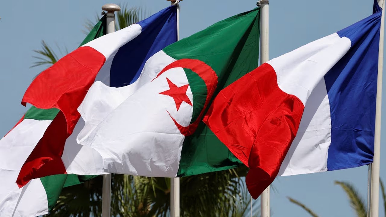 Doualemn : la justice suspend l'expulsion de l'influenceur vers l'Alg&eacute;rie