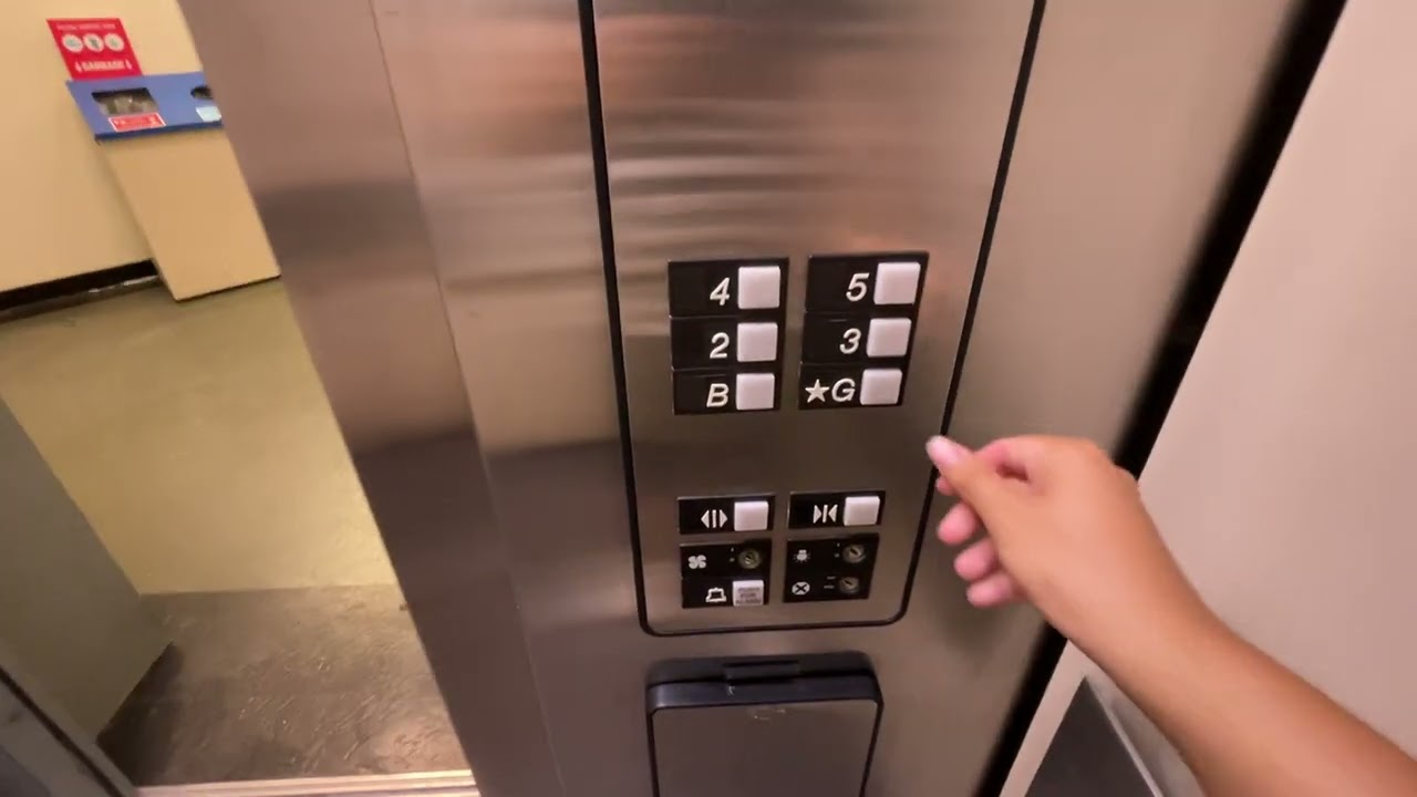 Otis HIGHdraulic Elevator - 255 McCaul Street, Toronto ON