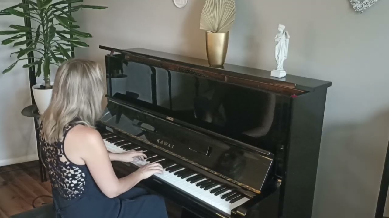 J.S. Bach English Suite No 2 in A- minor BWV 807, Bourrée | live 