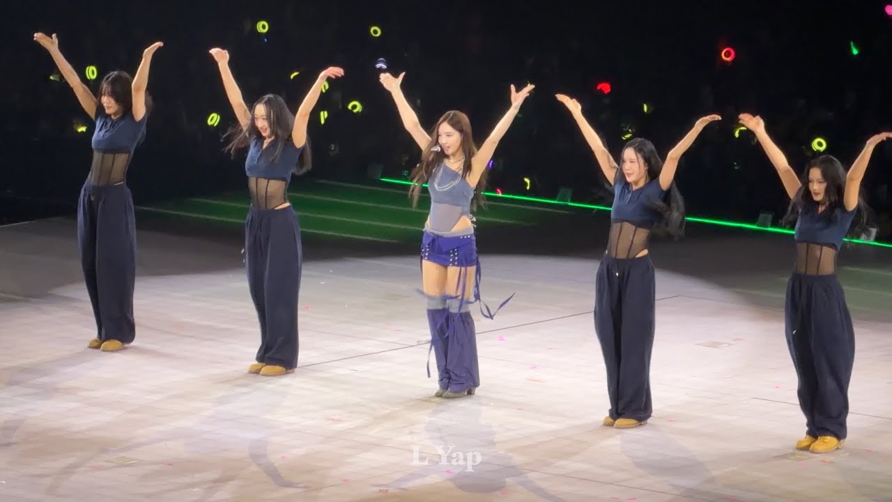 TWICE (NAYEON SOLO) - MEEEEEE 4K Fancam @ &lsquo;This Is For&rsquo; World Tour: Los Angeles Day 4