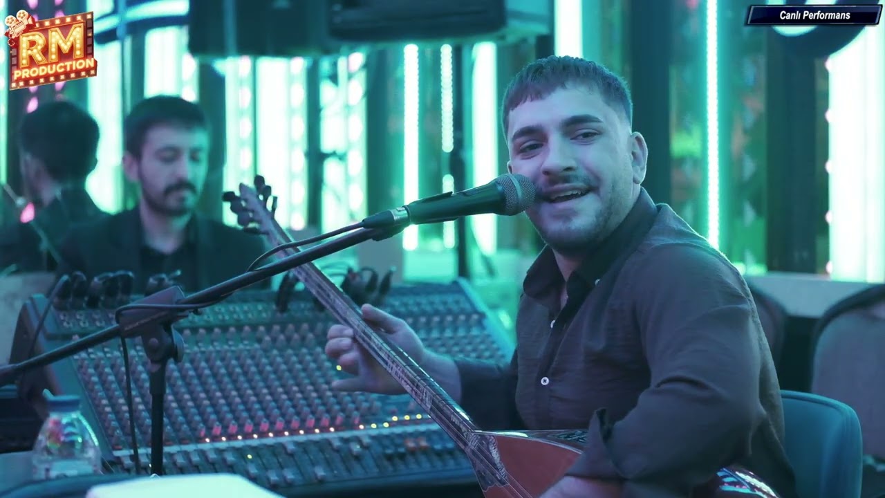 Furkan İpek - Sivri Dilli & Çokta Deli Oynuyon | Canlı Performans | 2025