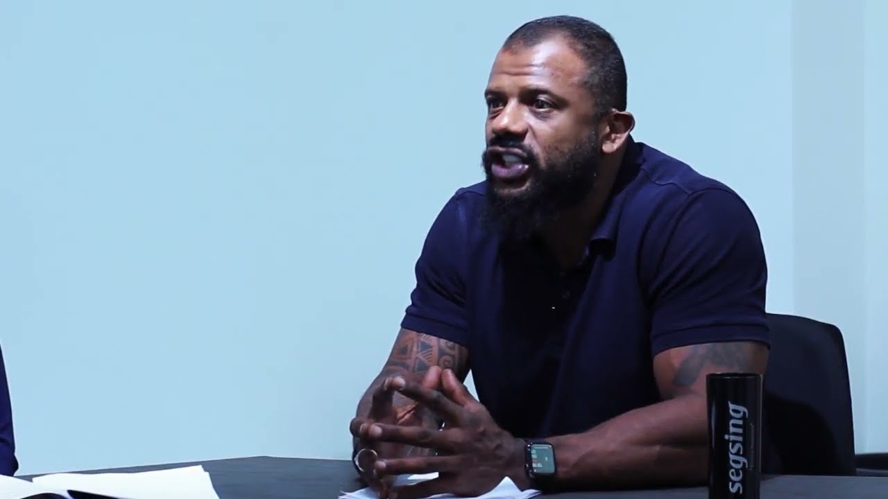 Porte de arma para os motoristas de caminh&atilde;o - por Delegado da Cunha