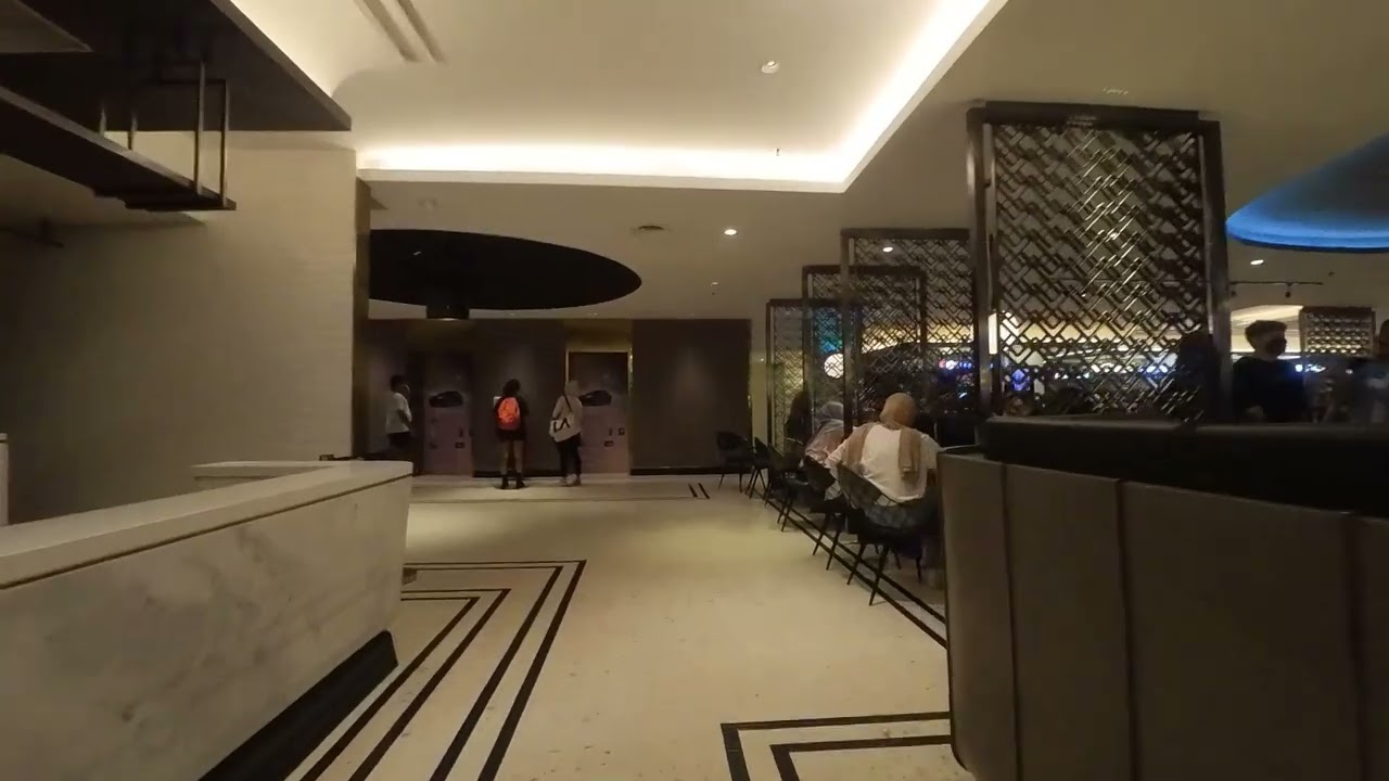 Senayan City Food Court | Jalan - Jalan