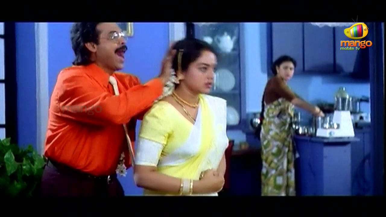 Intlo Illalu Vantintlo Priyuralu Comedy Scenes | Venkatesh caught by his son | Soundarya | Vineetha