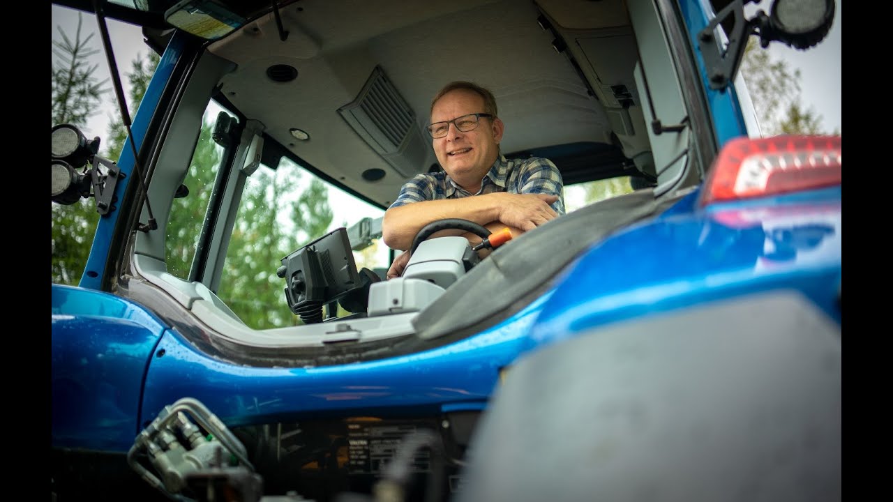 LUOMUVILJELYÄ JA TEKNOLOGIAA - Asiakastarina Valtra TwinTrac ja automaattiohjaksen käyttäjästä.