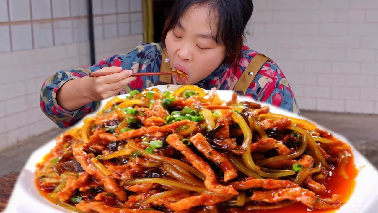 秋妹秘製魚香肉絲太絕了！酸甜入味香氣四溢，一口下去超開胃，拌米飯直接炫三碗！【顏美食】