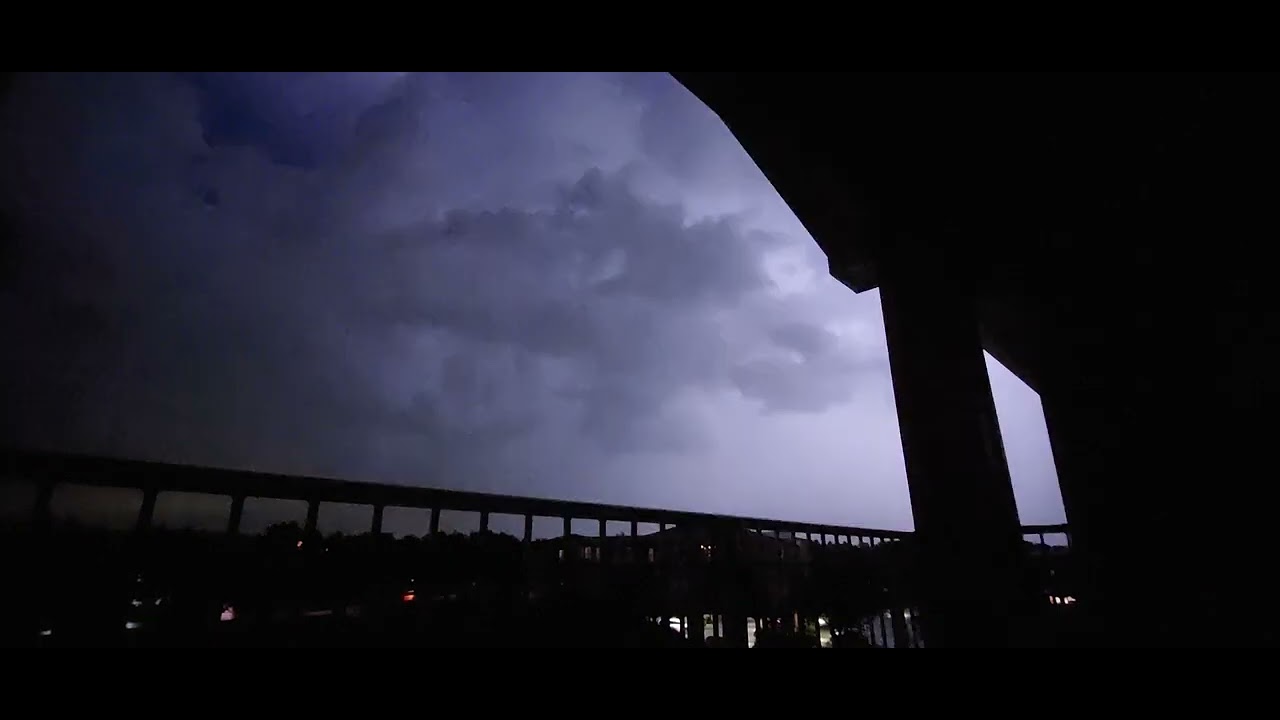 severe thunderstorm Orlando FL 08-01-2022 good lightning 🌩 strikes #trending #thunder #thunderstorm