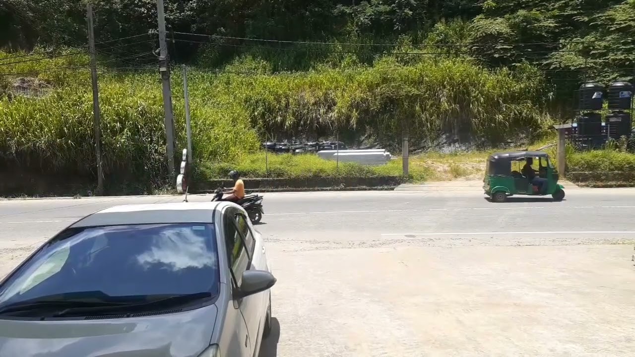 rural village road - sri lanaka