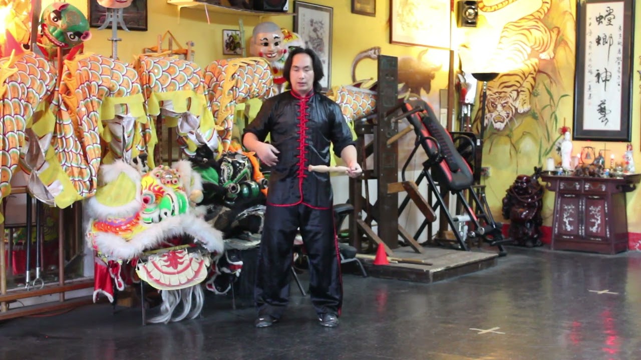 Xiaoyao Tai Chi Ruler # 4    Dan Tian Rotation Side Circle