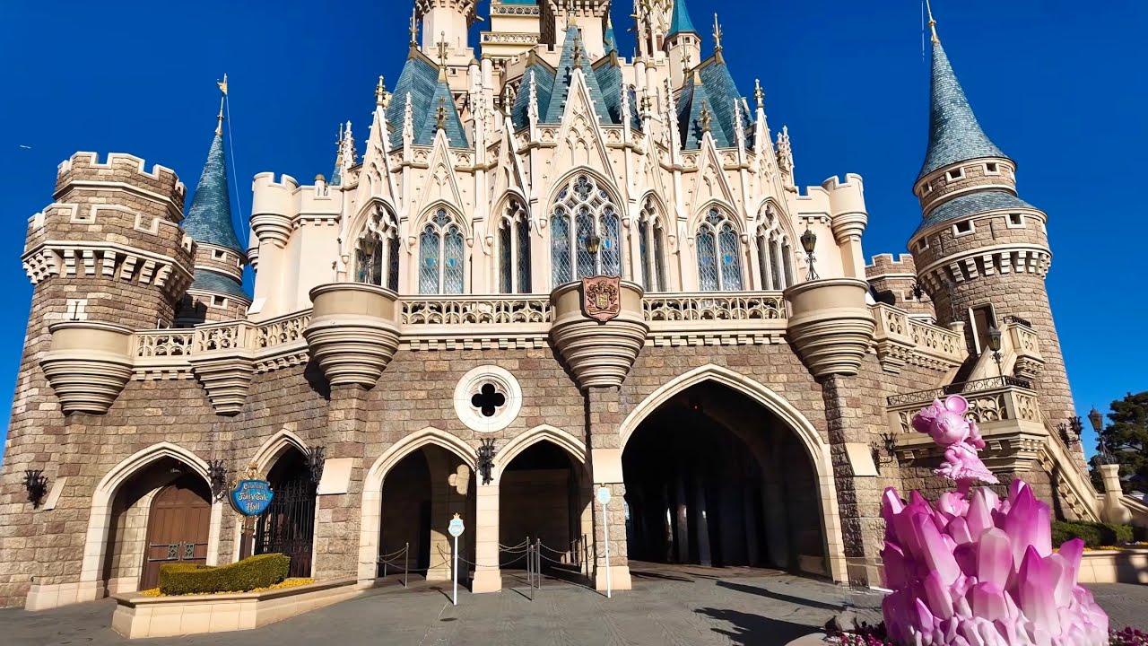 Cinderella Castle Walkthrough Tokyo 🇯🇵 Disneyland 2026 | 4K POV 60fps Fairy Tale Hall  