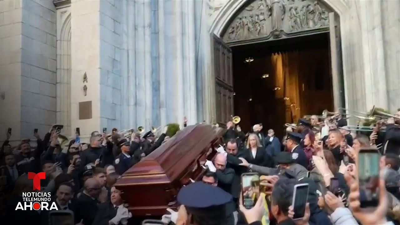 La música de Willie Colón enmarcó su despedida en la Catedral de San Patricio