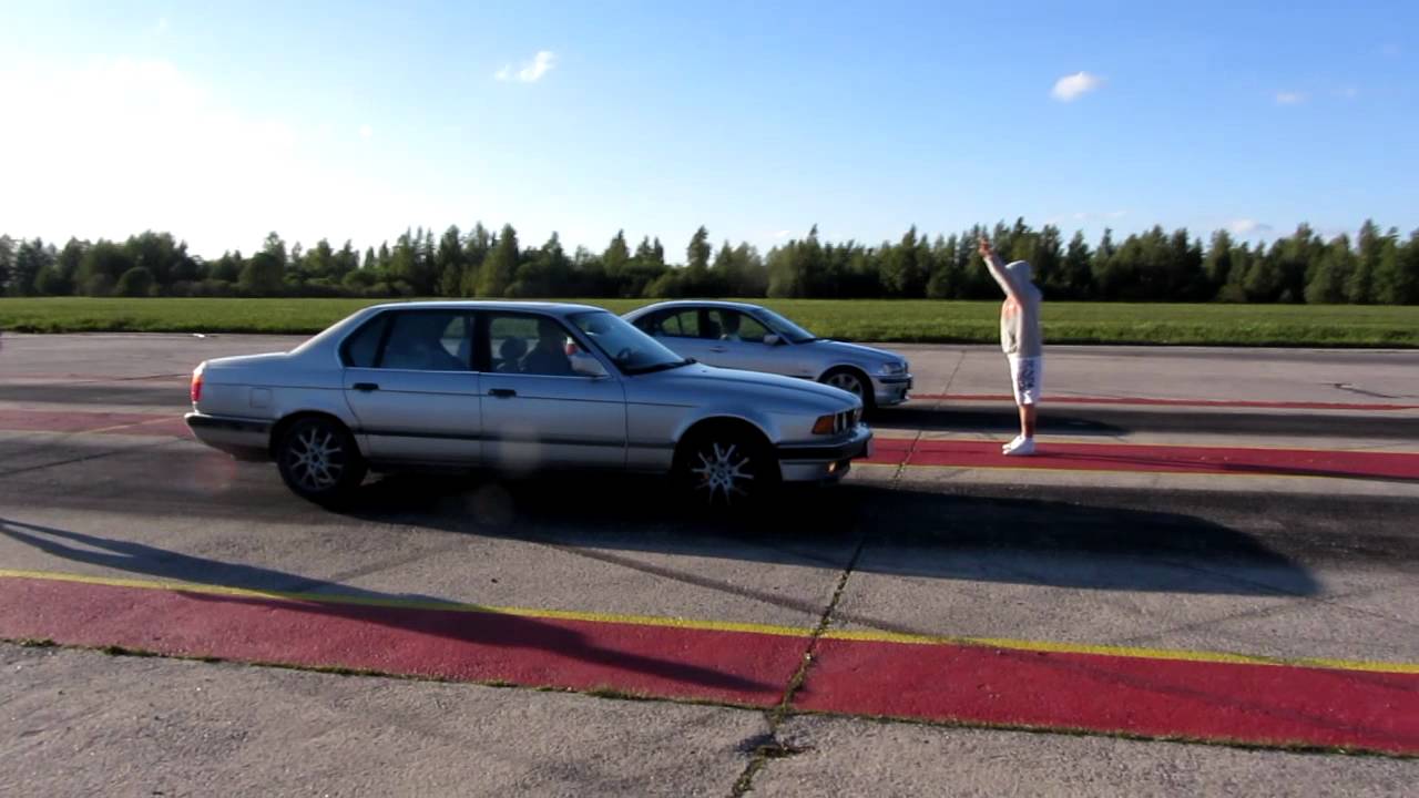 BMW E46 328i vs BMW E32 750i