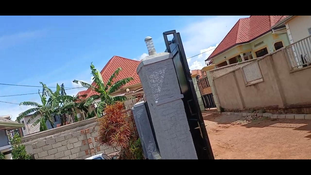 Kicukiro inzu ifite izindi zinjiza tel:+250788694365