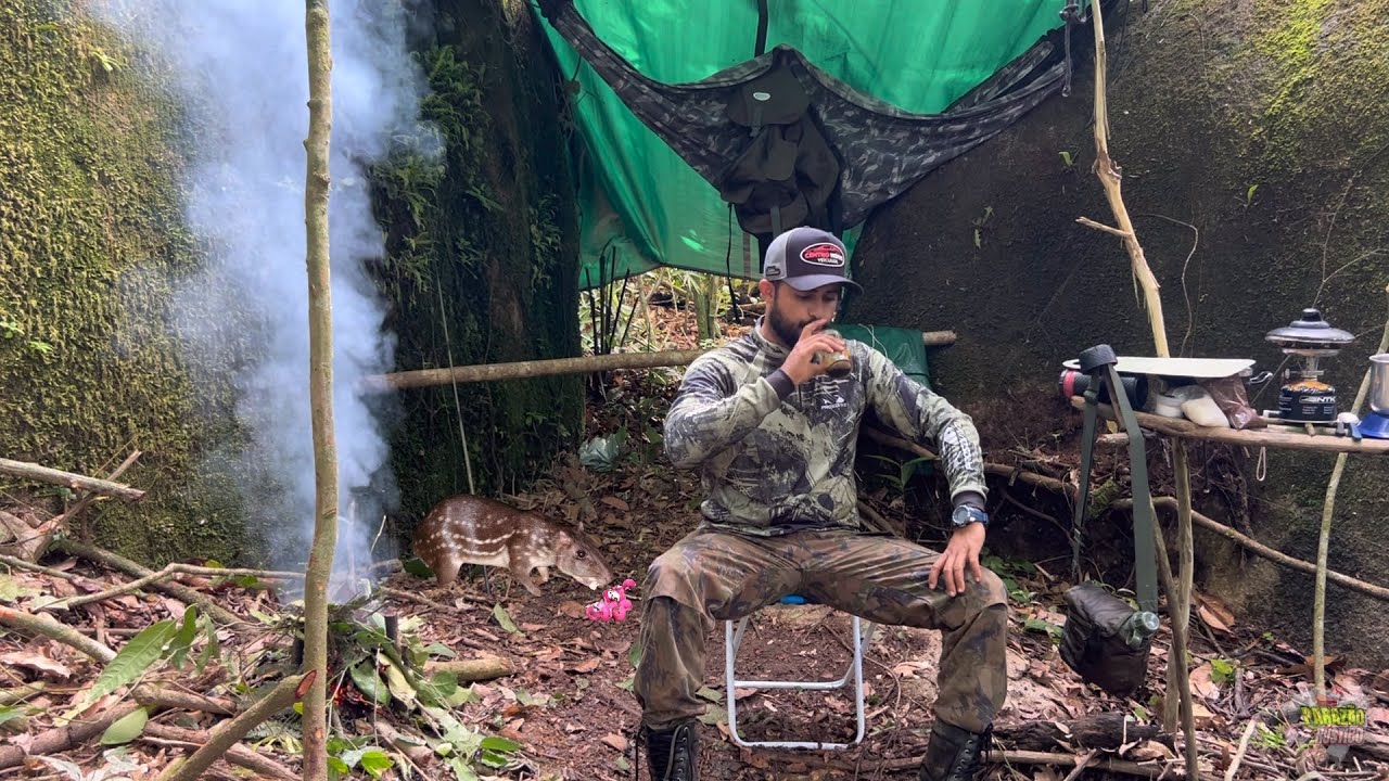 PESQUEI E ACAMPEI MATA A DENTRO PROXIMO A UM PÉ DE TAUÁRI ROXO A PACA E OUTROS BICHOS TBM APARECERÃO