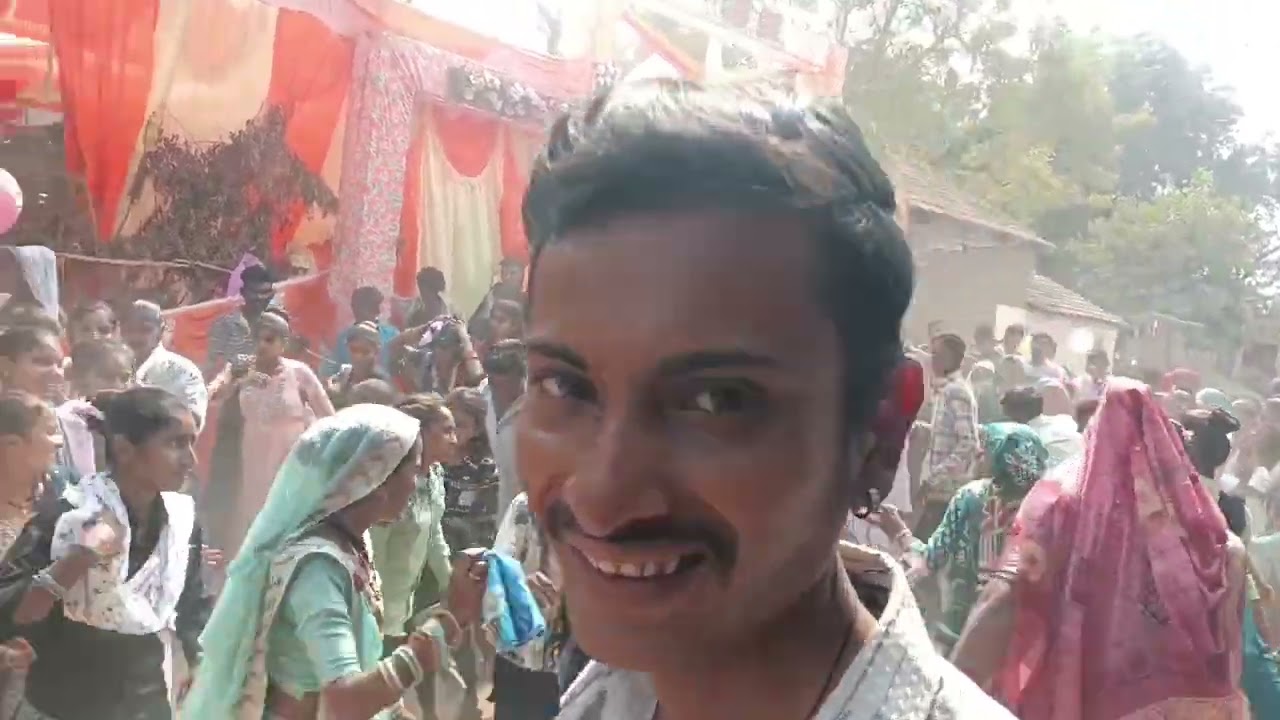 દેશી ઢોલ ના તાલે લગ્ન 