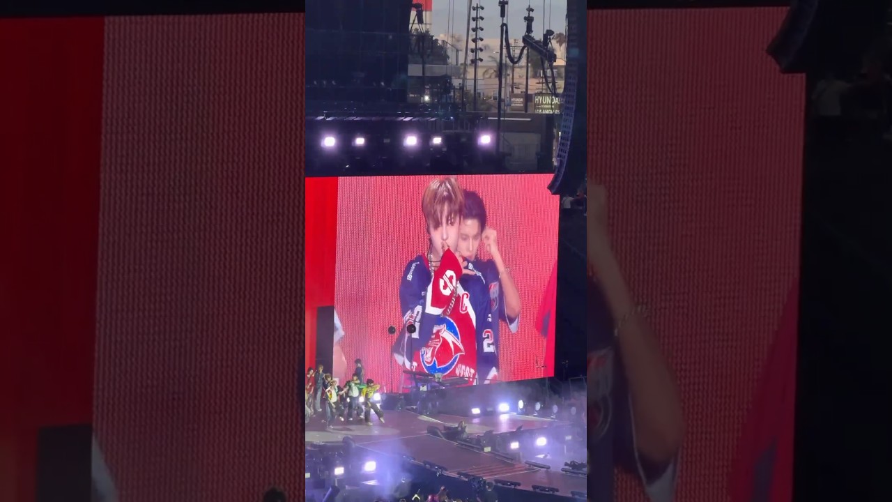 King on the big screen 🤩😌 #junghoon #kimjunghoon #xikers #kpopidol / vctto.