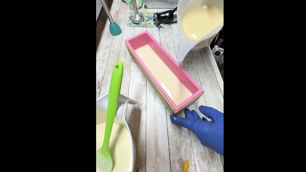 ASMR Soap Making #asmr #asmrsounds #asmrsoap #soapmaking #artisansoap #handmadesoap #soapcutting