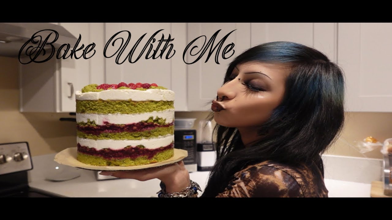 Making Vanessa's 22nd Birthday Cake
