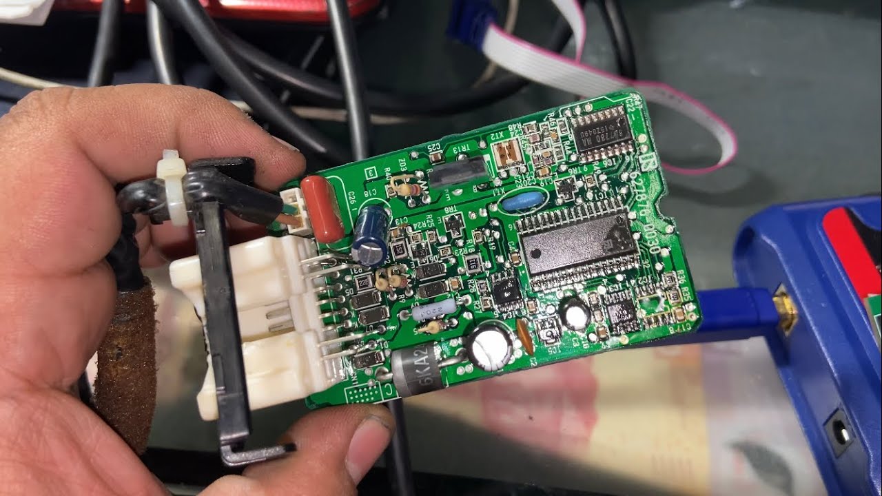 Перепрошивка блока управления иммобилайзером TOYOTA PRIUS (XTOOL PAD3 SE)
